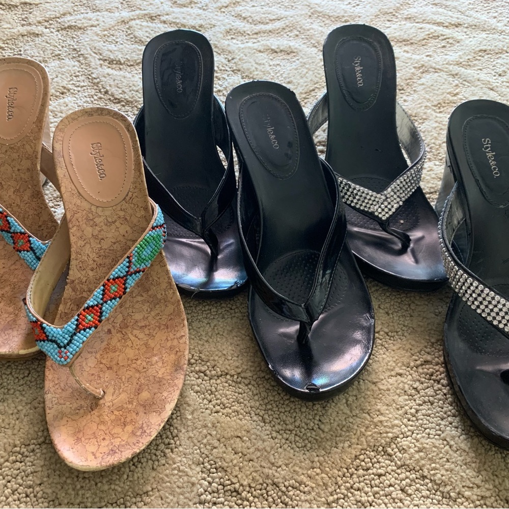 FLIP FLOPS